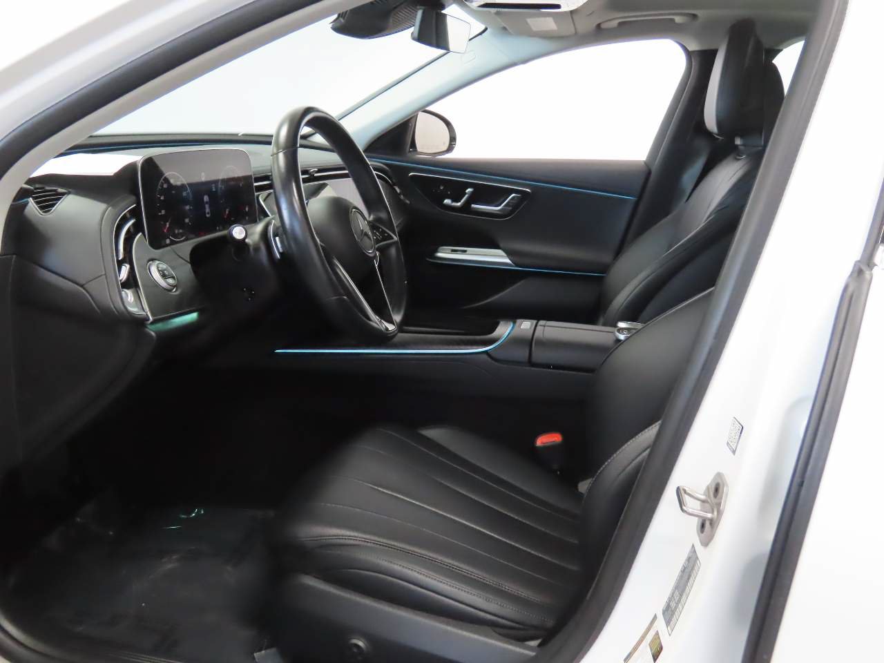 Used 2025 Mercedes-Benz E 350 4MATIC Sedan w/ Winter Package image 13