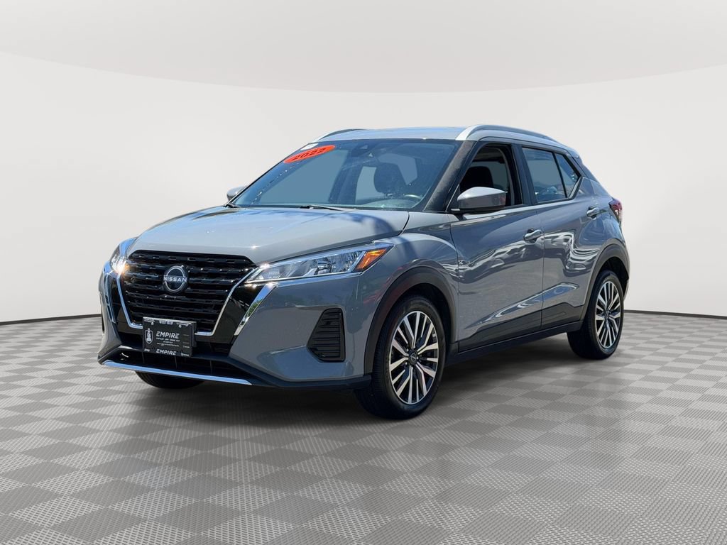 Used 2022 Nissan Kicks SV FWD image 2