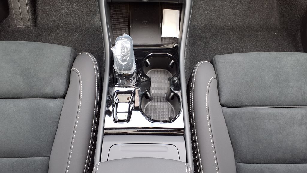 New 2026 Volvo XC40 B5 Ultra w/ Protection Package Premier AWD/4WD image 24