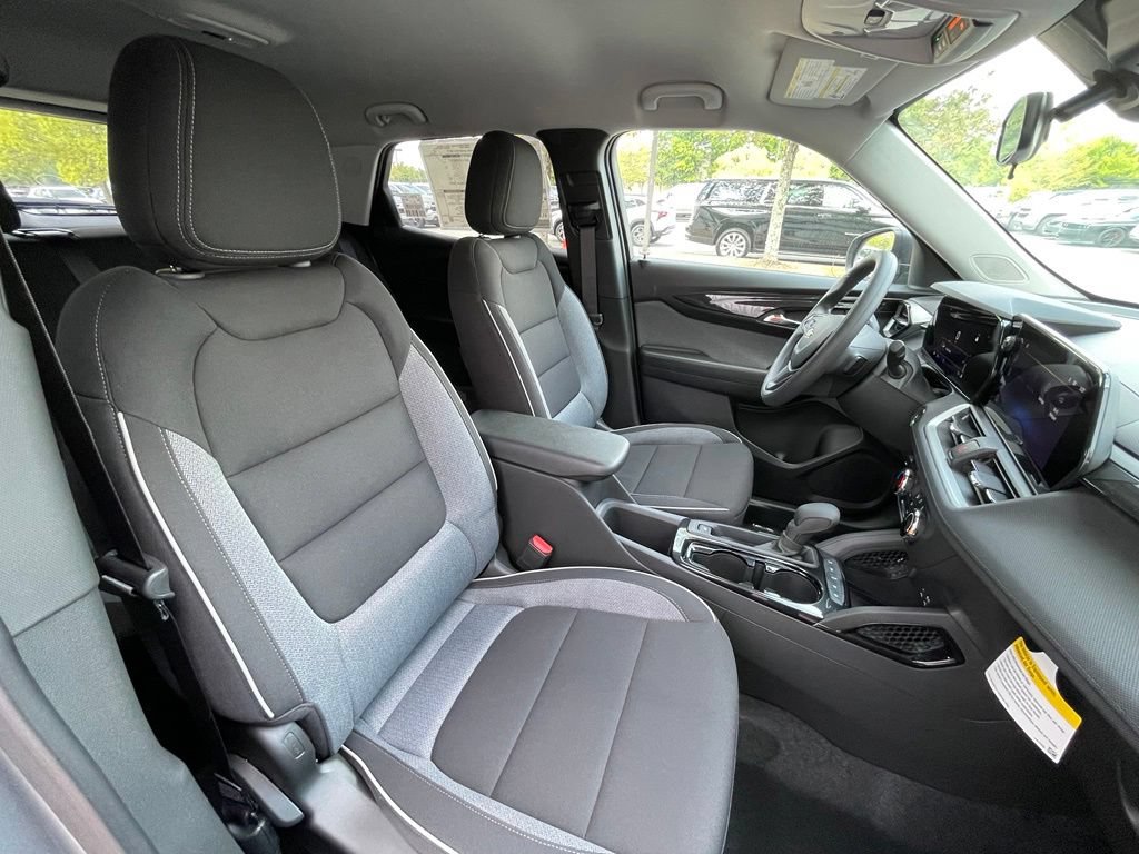 New 2026 Chevrolet TrailBlazer LS w/ LS Convenience Package FWD image 31