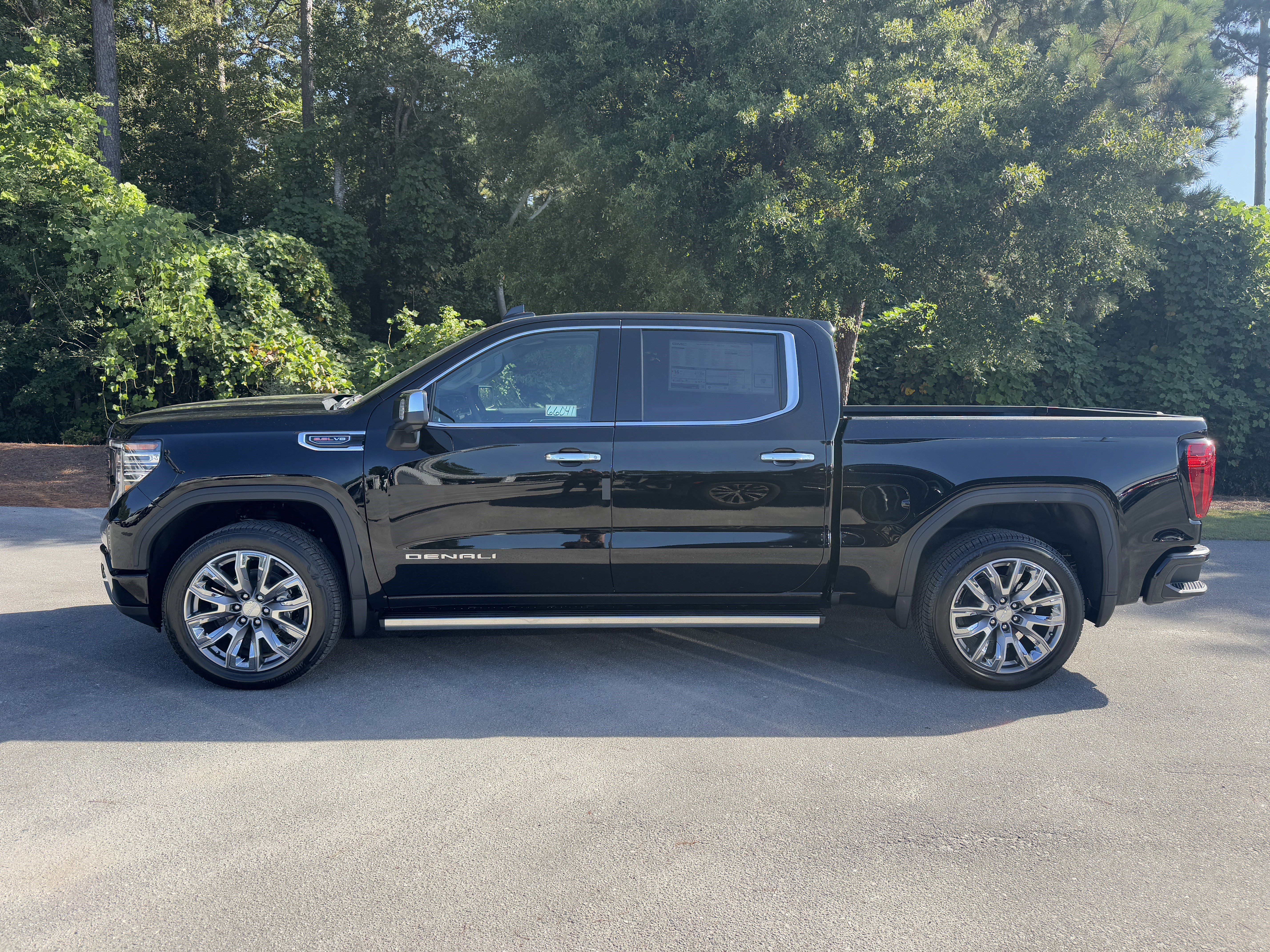 New 2026 GMC Sierra 1500 Denali w/ Denali Reserve Package image 15