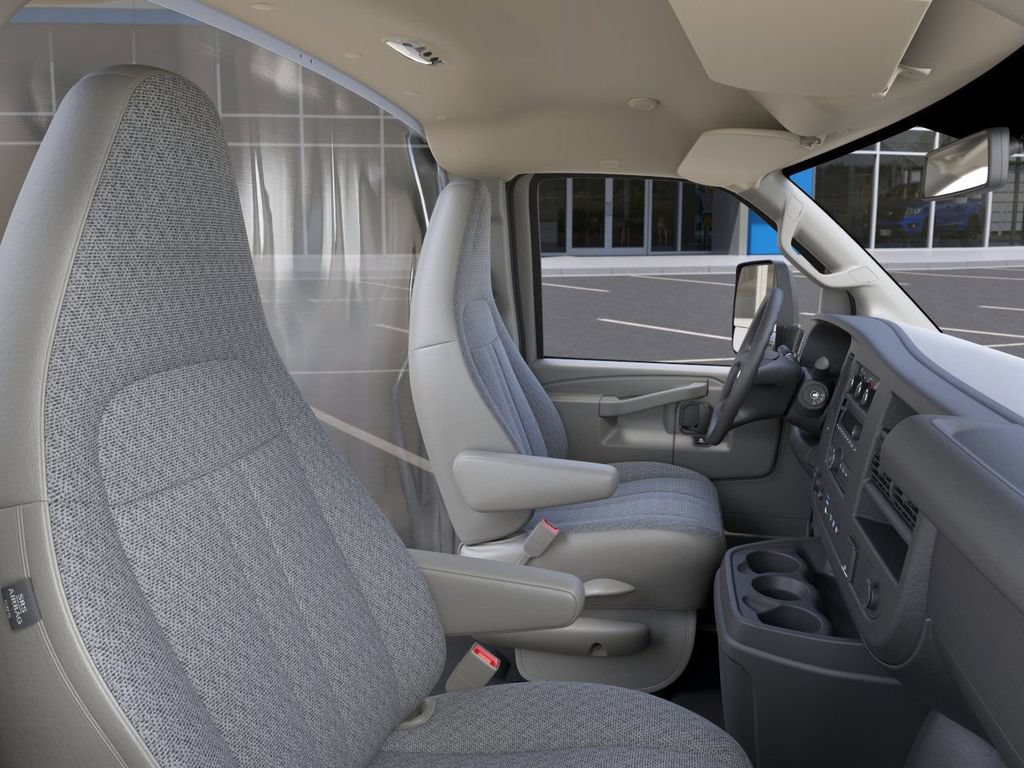 New 2025 Chevrolet Express 3500 RWD image 18