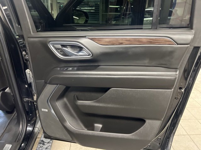 Used 2021 Chevrolet Suburban Z71 w/ Z71 Signature Package image 15