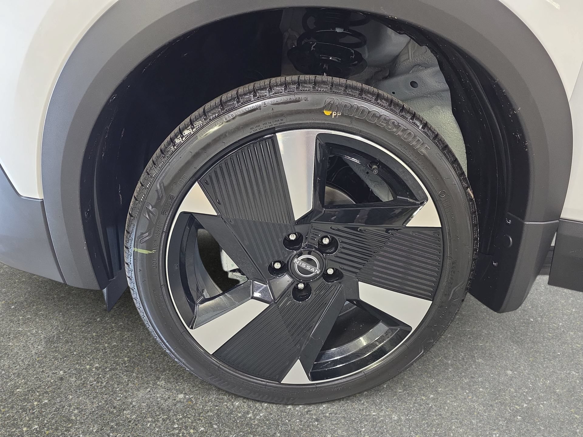 New 2026 Nissan Kicks SR w/ Cold Weather Package AWD/4WD image 32
