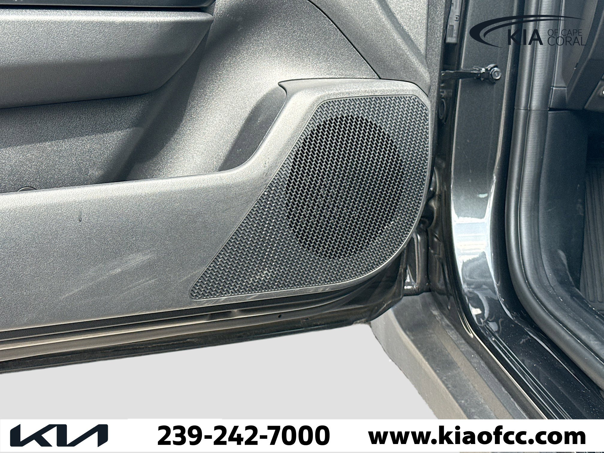 New 2025 Kia K4 LXS image 21