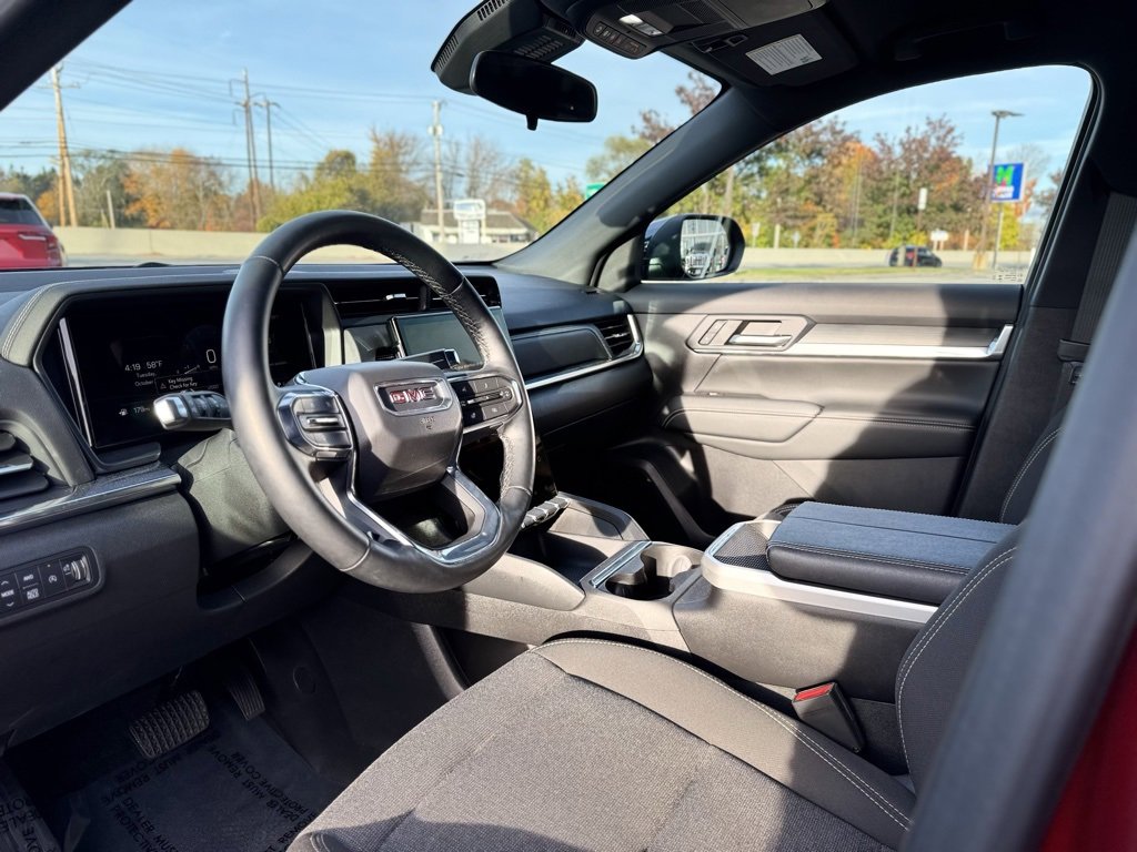 Used 2025 GMC Terrain Elevation image 15