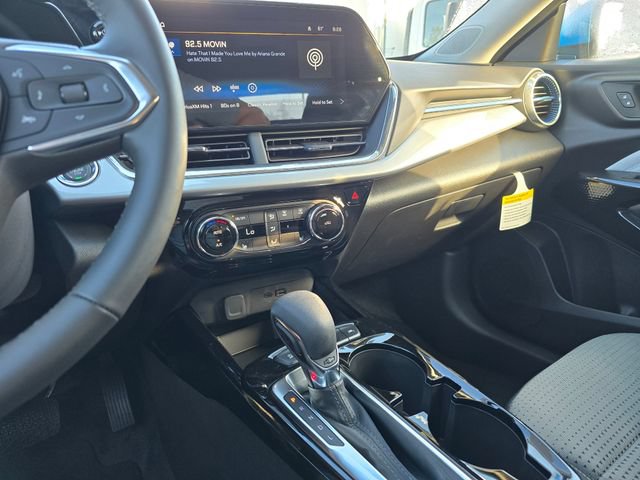 New 2026 Chevrolet Trax LT w/ Driver Confidence Package FWD image 25