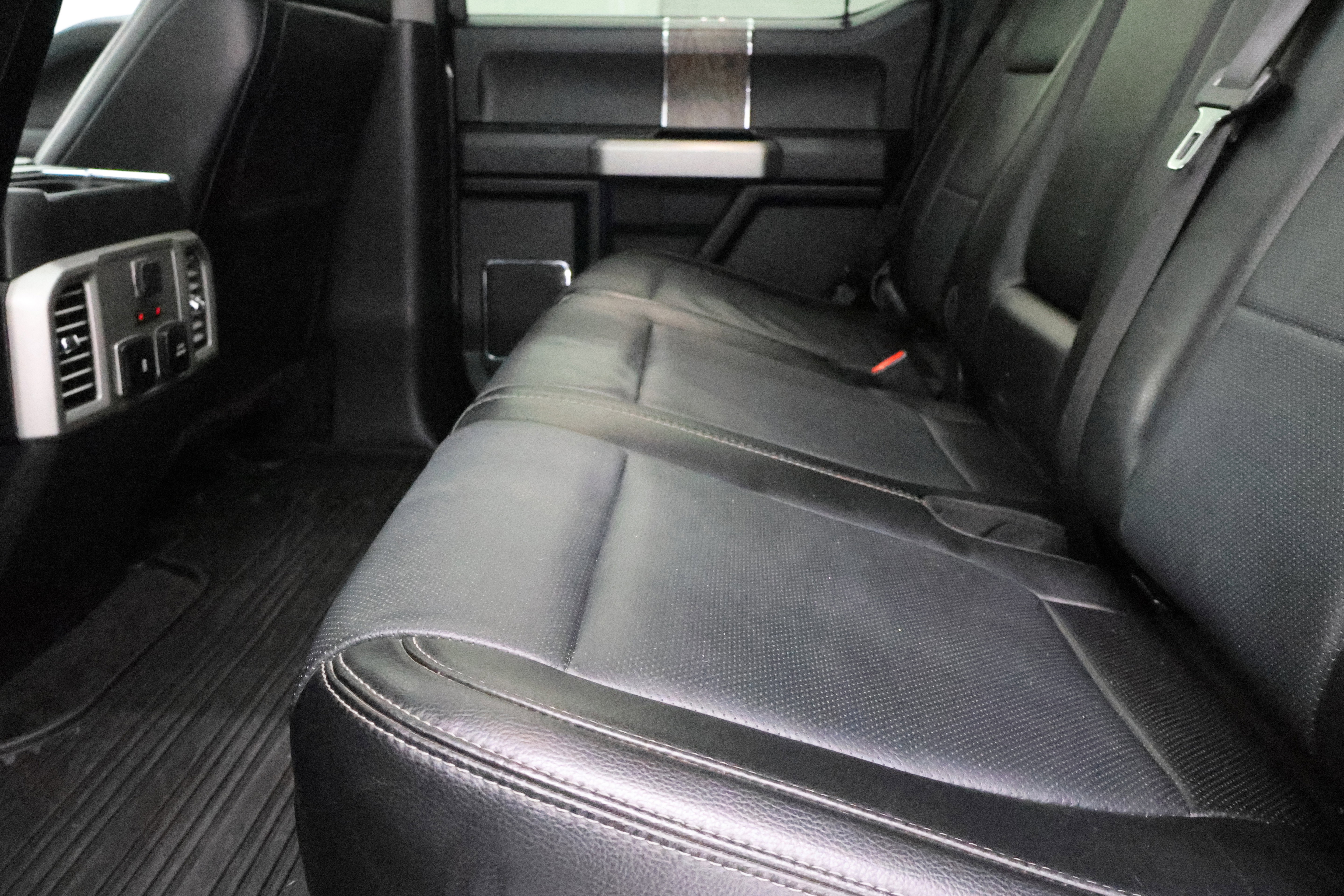 Used 2017 Ford F350 Lariat w/ Lariat Ultimate Package image 38