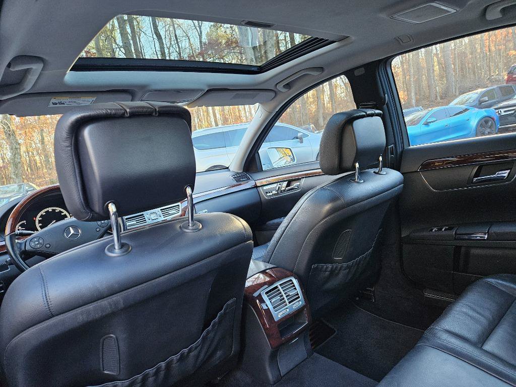 Used 2010 Mercedes-Benz S 400 image 21