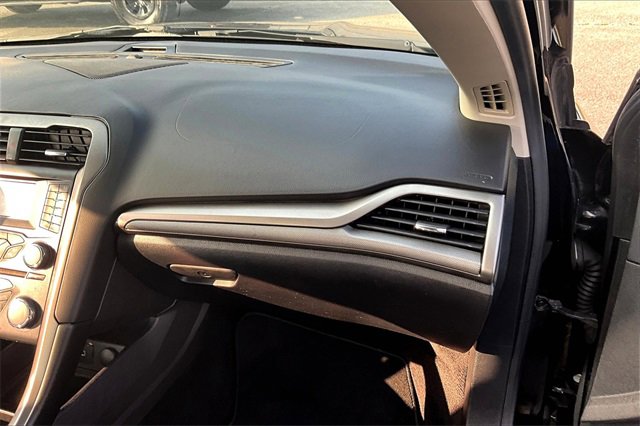 Used 2017 Ford Fusion S image 16