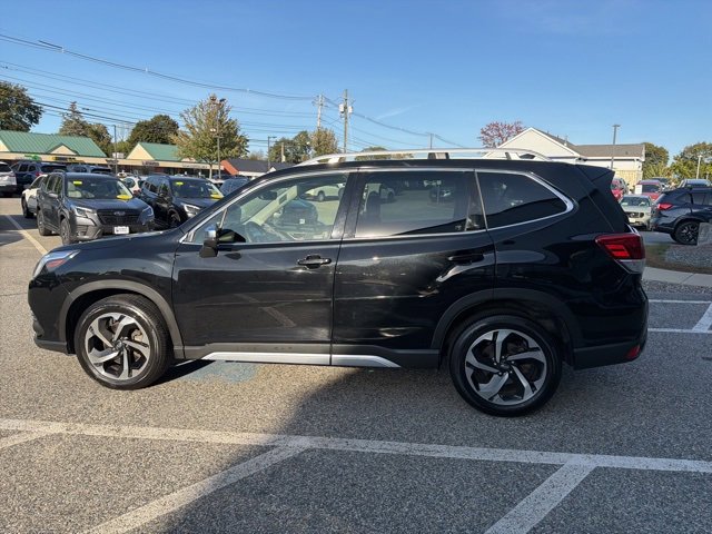 Used 2023 Subaru Forester Touring image 4