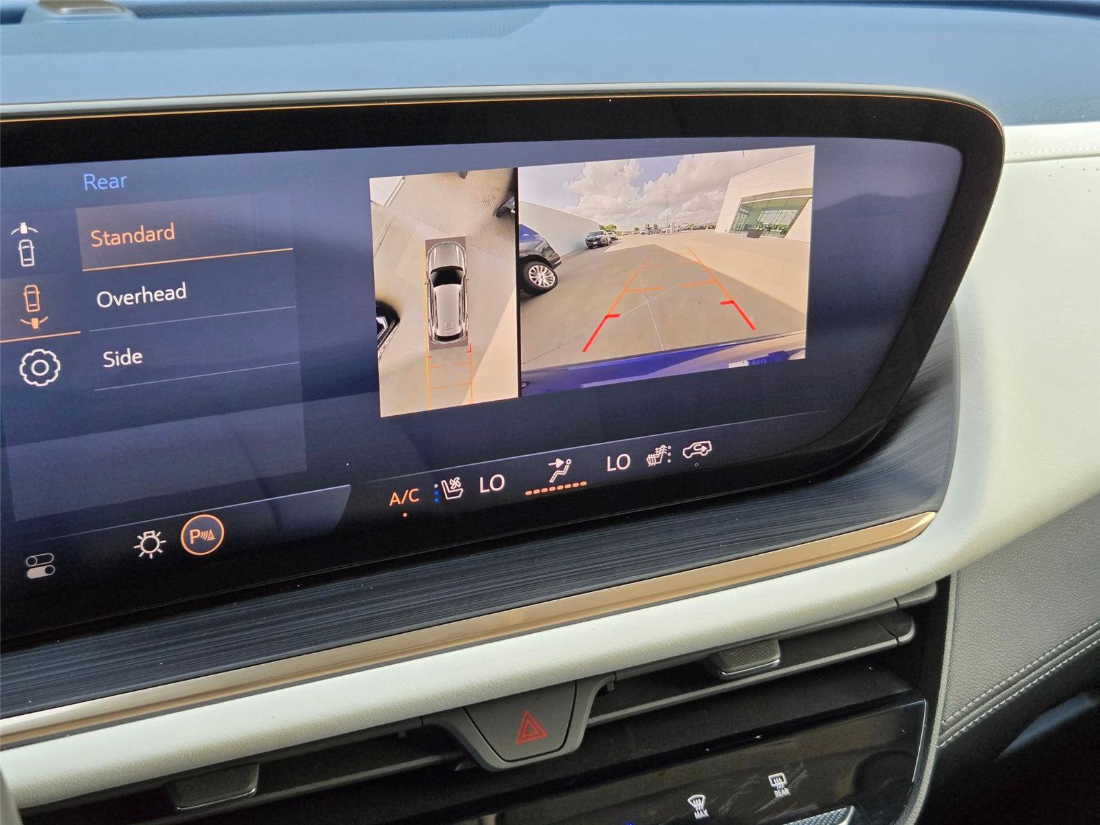 Used 2025 Buick Envision Avenir AWD/4WD image 20