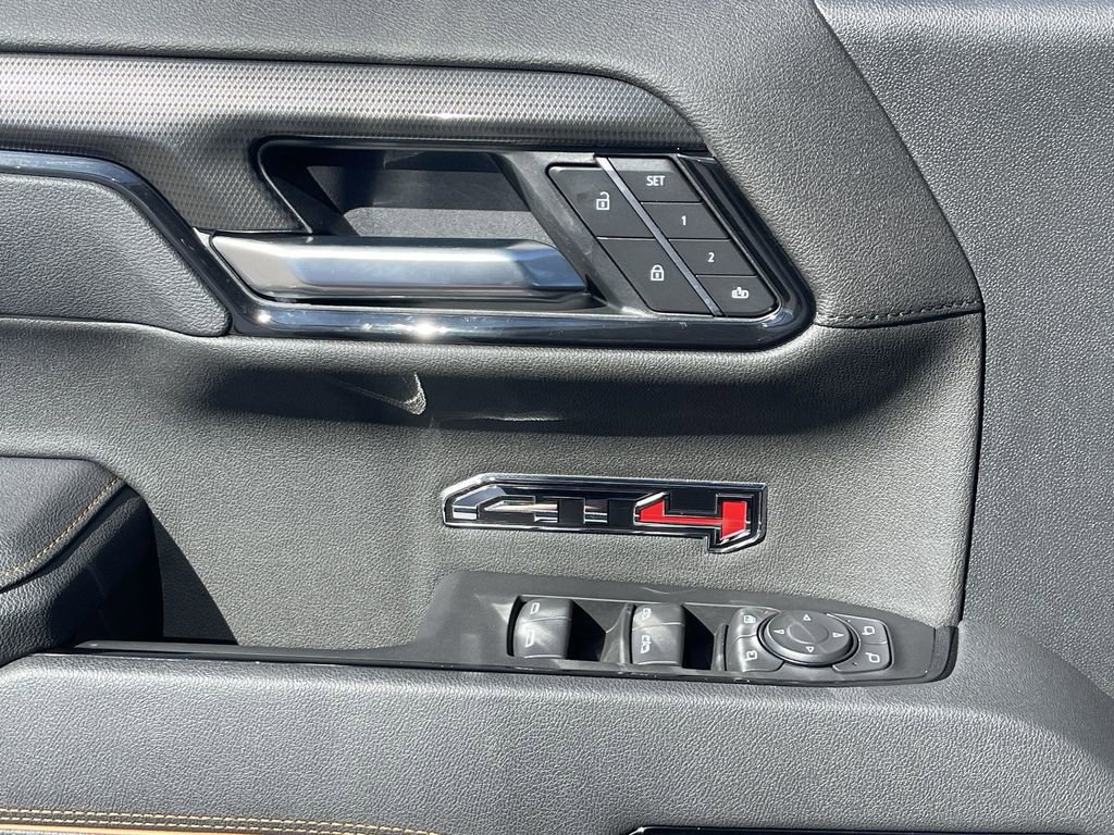 Used 2025 GMC Sierra 1500 AT4 w/ AT4 Premium Package image 24