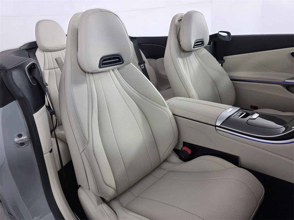 Used 2026 Mercedes-Benz CLE 300 4MATIC Cabriolet image 30