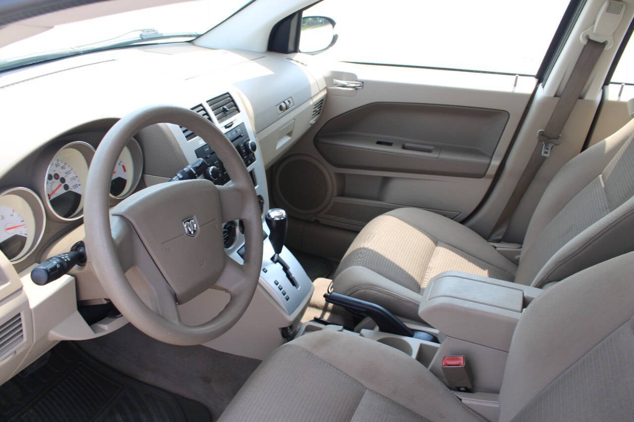 Used 2009 Dodge Caliber SXT FWD image 19