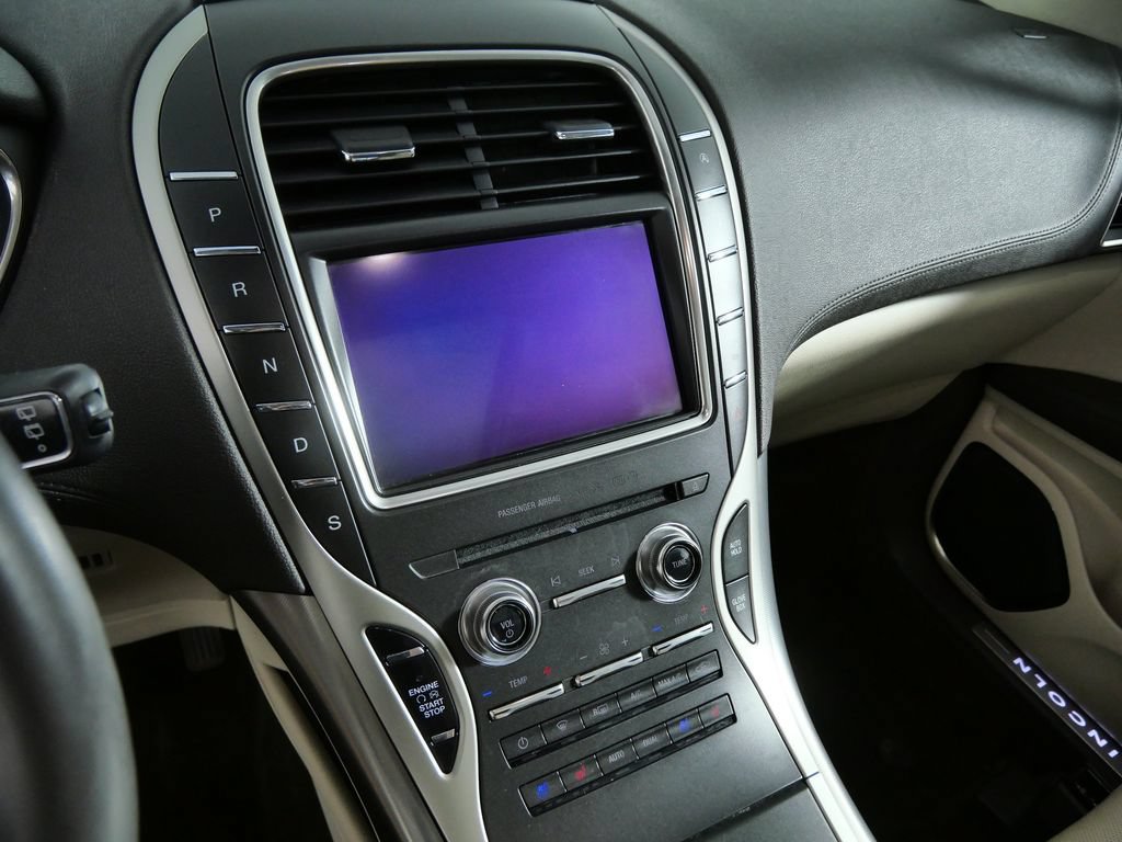 Used 2019 Lincoln Nautilus Reserve AWD/4WD image 18