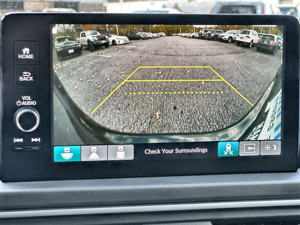 New 2025 Honda Pilot Touring image 24