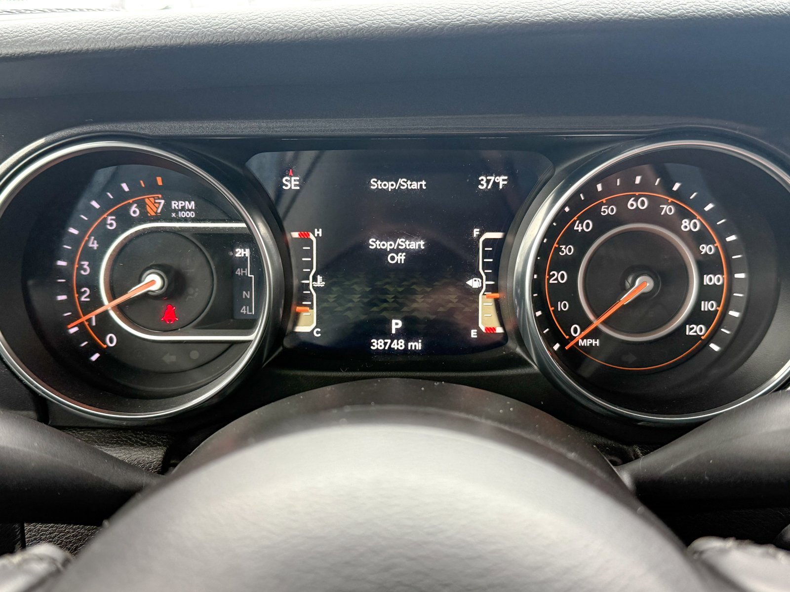 Used 2022 Jeep Gladiator Sport image 40