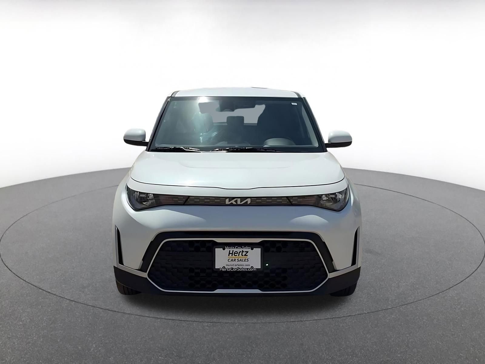 Used 2025 Kia Soul LX w/ LX Technology Package image 4