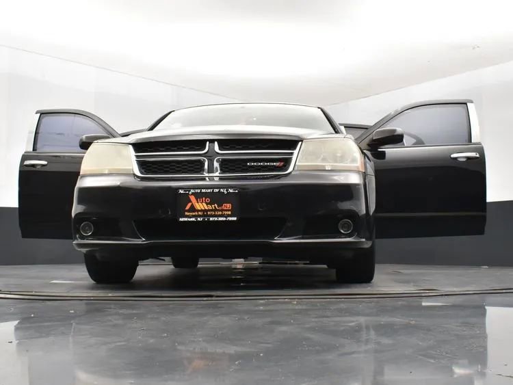 Used 2013 Dodge Avenger SXT image 11