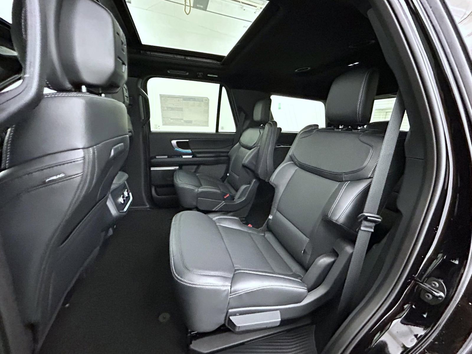 New 2026 Ford Expedition Platinum image 21