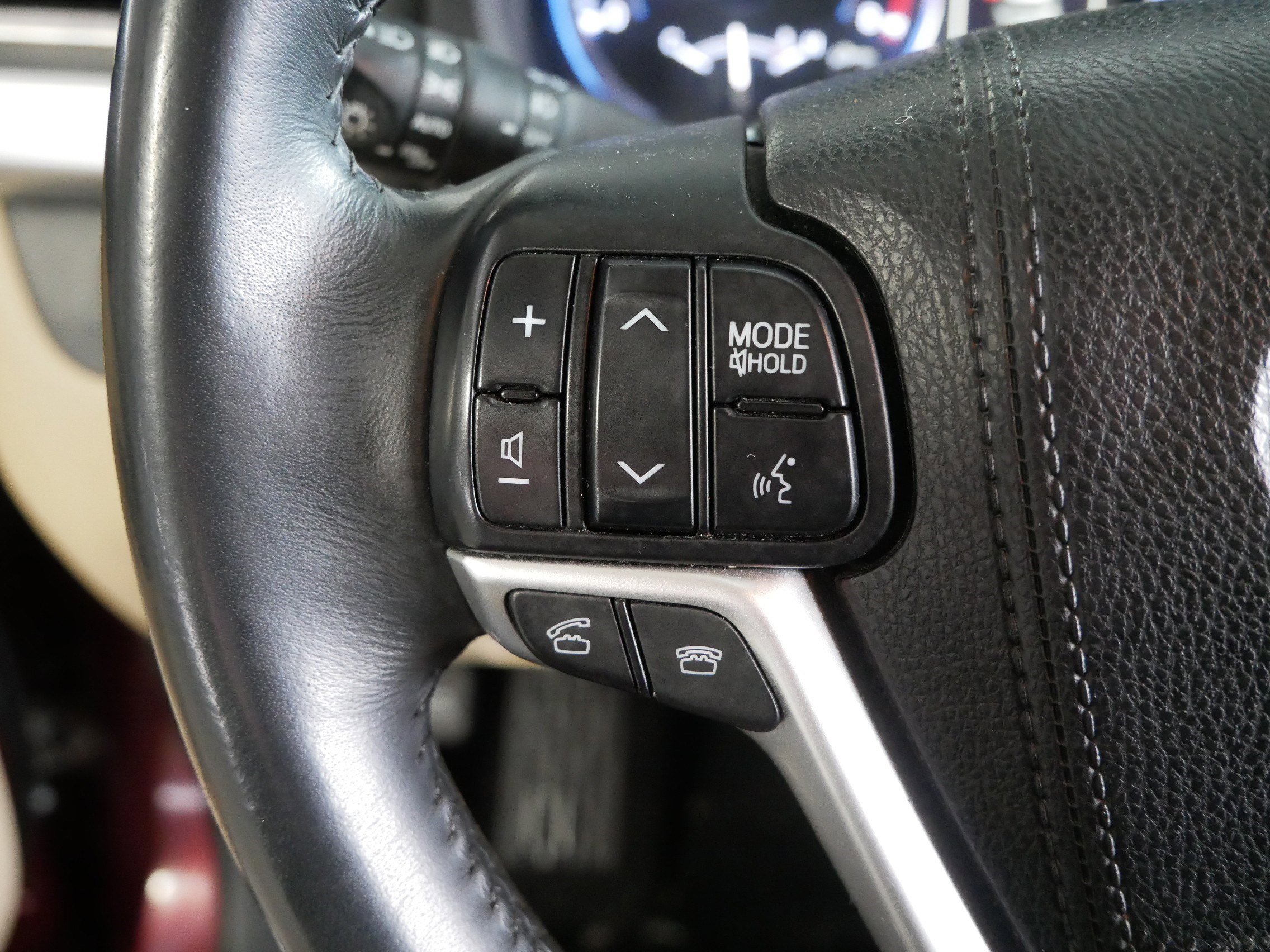 Used 2015 Toyota Highlander Limited image 29