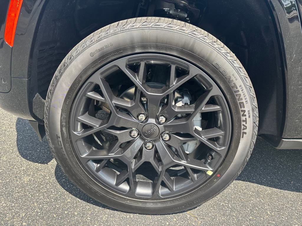 New 2025 Jeep Grand Cherokee Summit w/ Adv Protech Group IV image 11