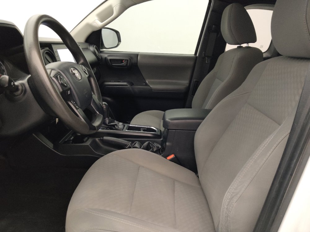 Used 2020 Toyota Tacoma SR image 17