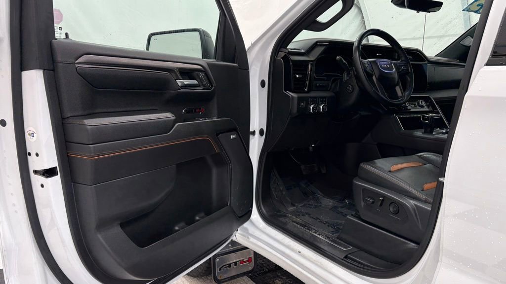 Used 2023 GMC Sierra 1500 AT4 w/ Technology Package image 32
