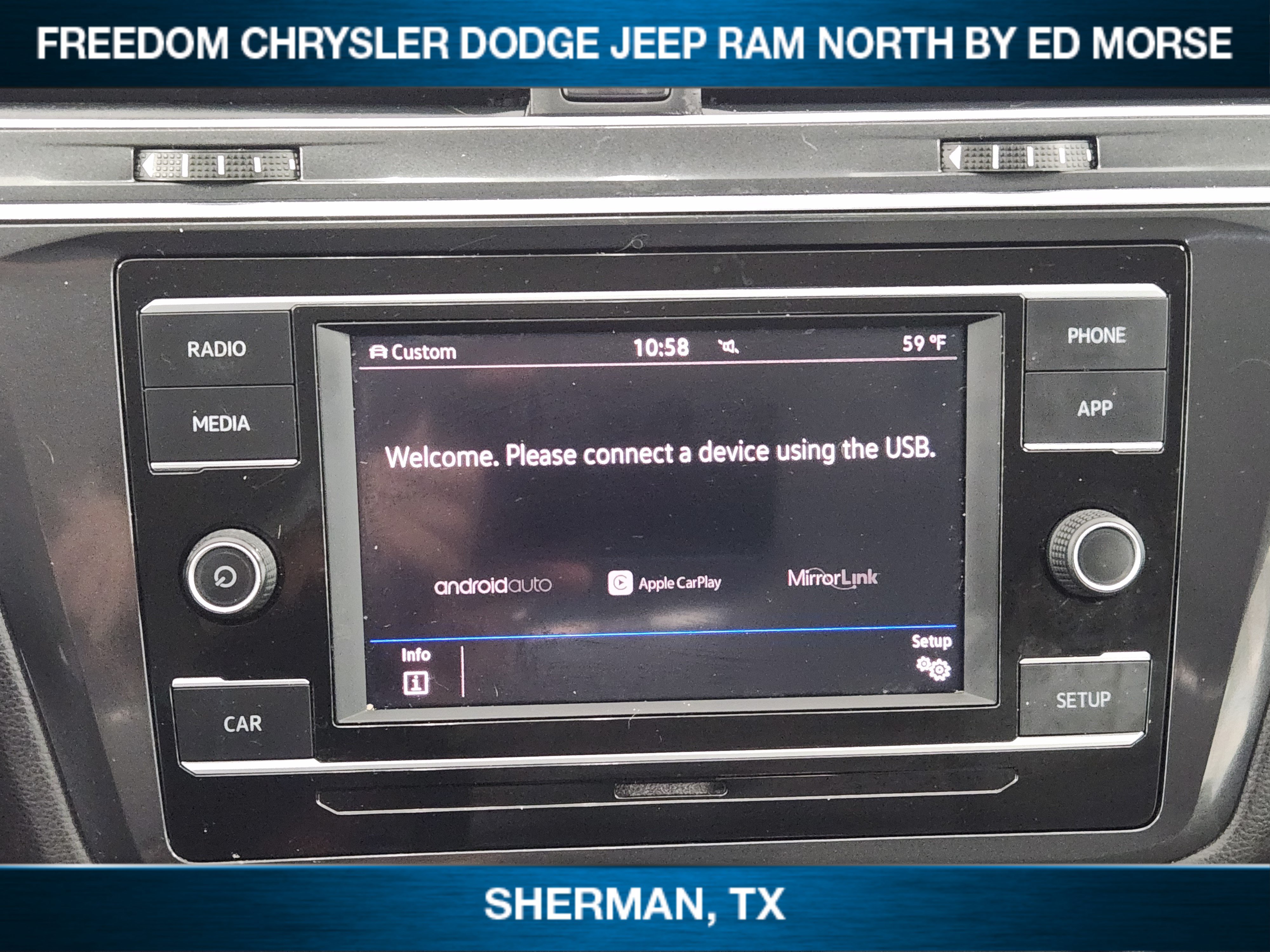 Used 2018 Volkswagen Tiguan S AWD/4WD image 11