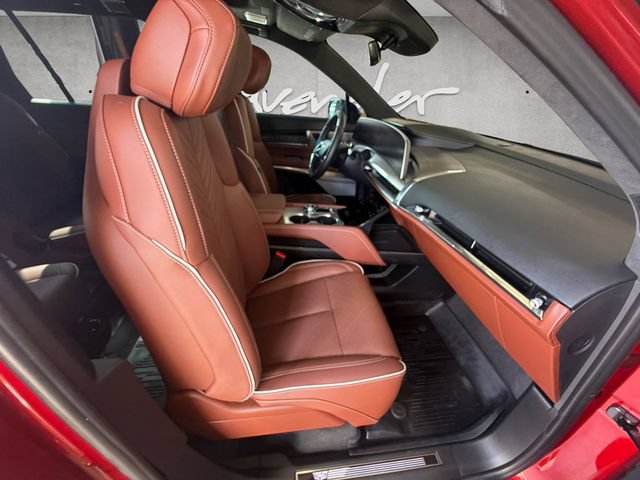 Used 2026 Cadillac Vistiq Platinum AWD/4WD image 24