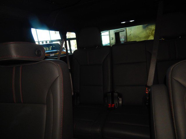 Used 2025 Chevrolet Suburban RST w/ Comfort Package image 32