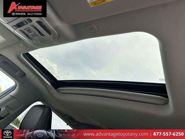 Used 2023 Toyota Highlander XLE AWD/4WD image 26