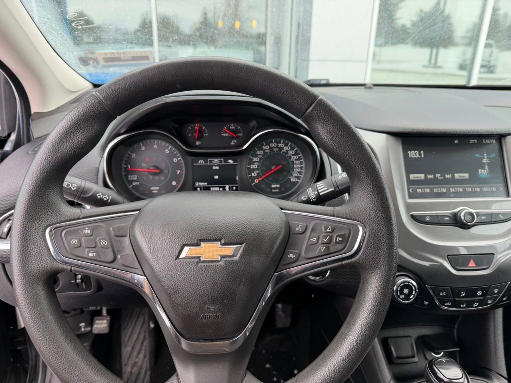 Used 2018 Chevrolet Cruze LT w/ LT Convenience Package image 10