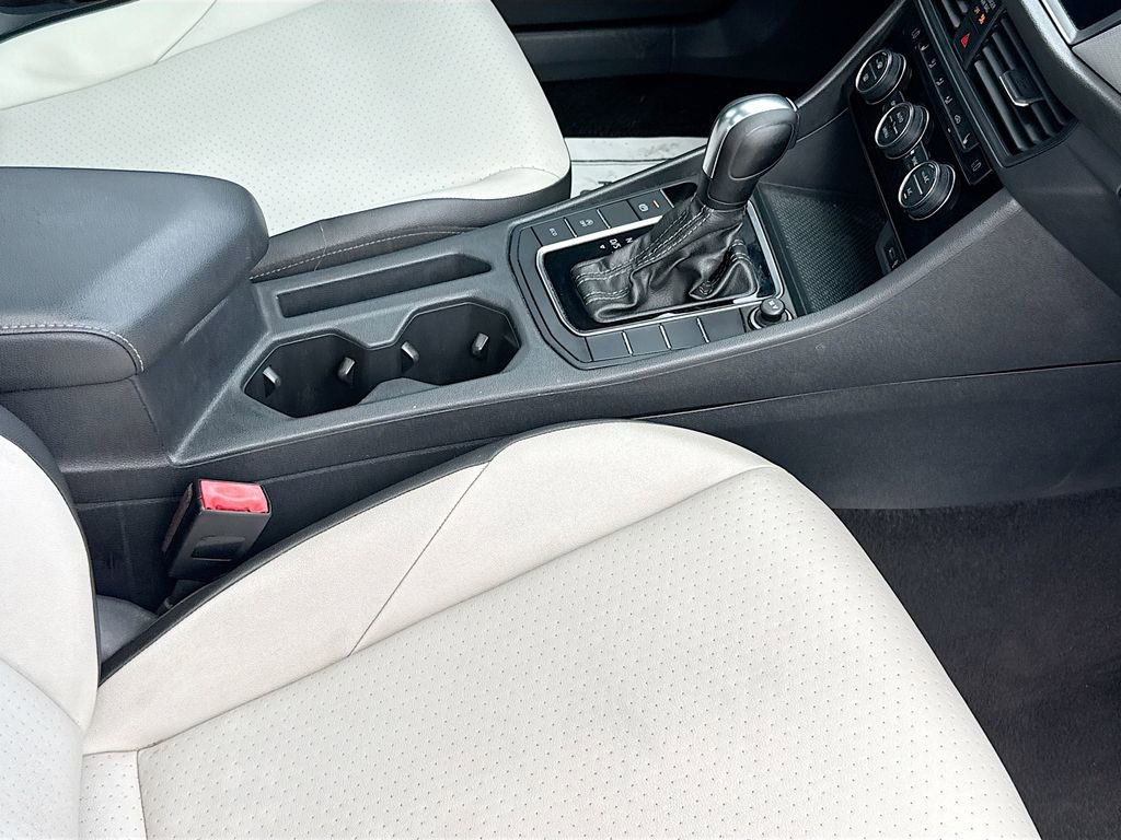 Used 2020 Volkswagen Jetta R-Line image 34