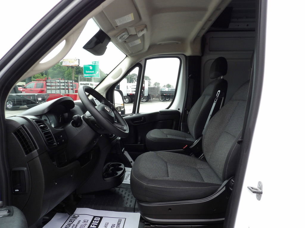 Used 2024 RAM ProMaster 2500 w/ Convenience Group FWD image 17