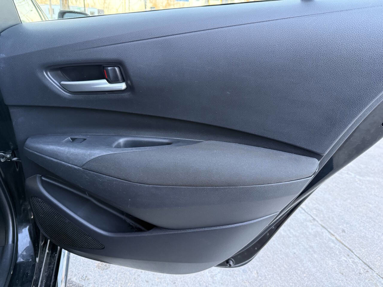 Used 2020 Toyota Corolla LE image 25