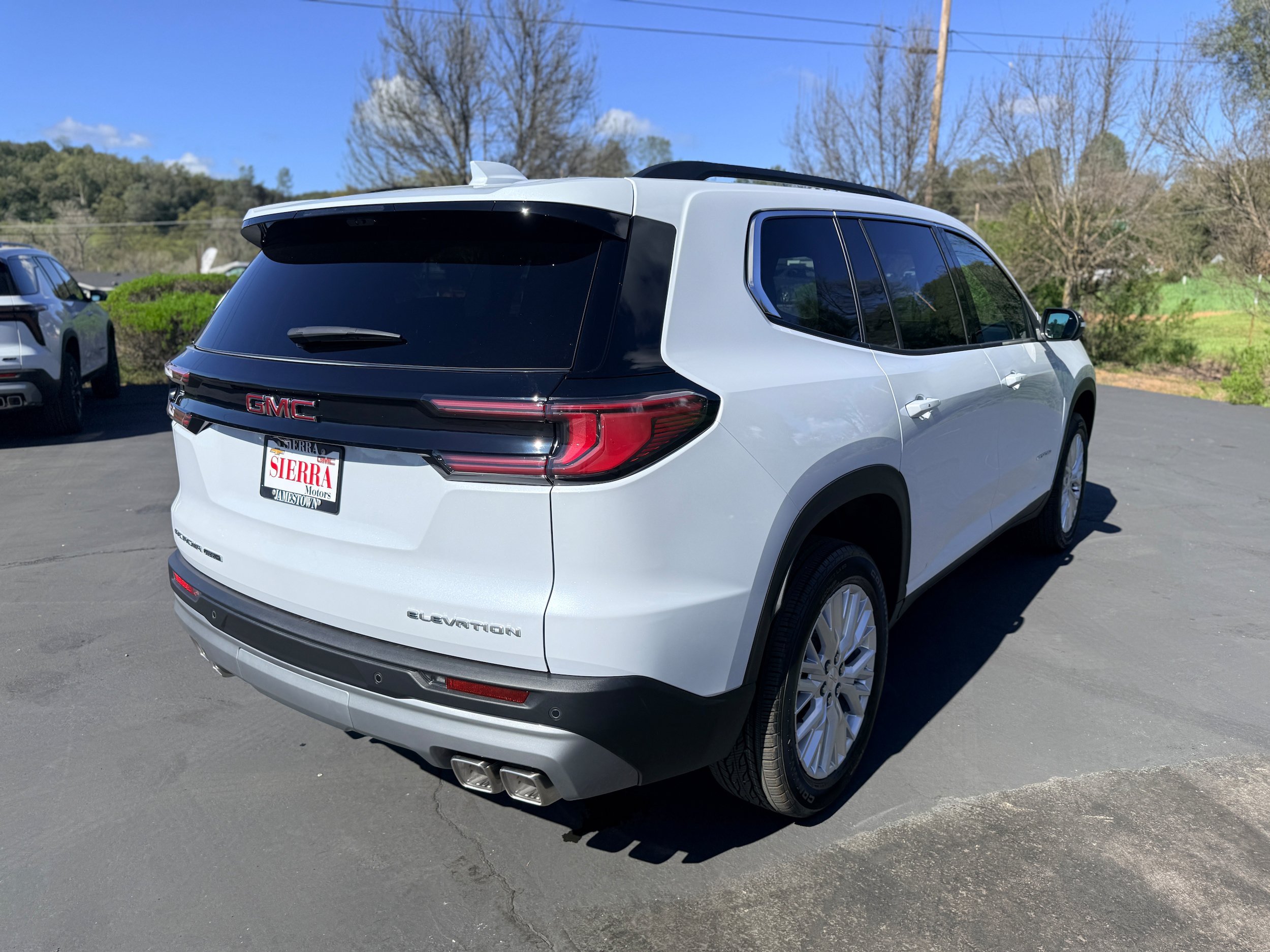 Used 2026 GMC Acadia Elevation w/ Elevation Premium Package AWD/4WD image 4