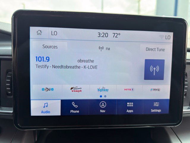 Used 2022 Ford Explorer XLT w/ Equipment Group 202A AWD/4WD image 21