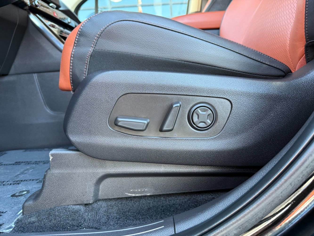 Used 2024 Kia Carnival SX Prestige image 24