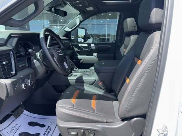 Used 2025 GMC Sierra 3500 AT4 w/ AT4 Premium Plus Package image 7