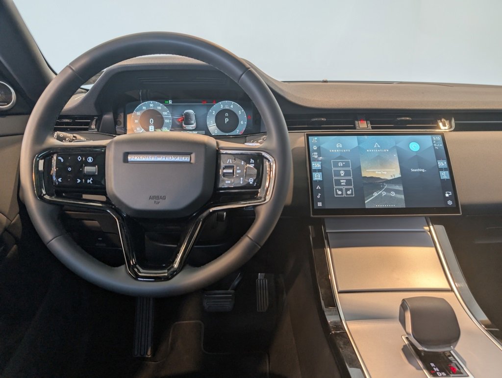 Used 2025 Land Rover Range Rover Evoque S image 17