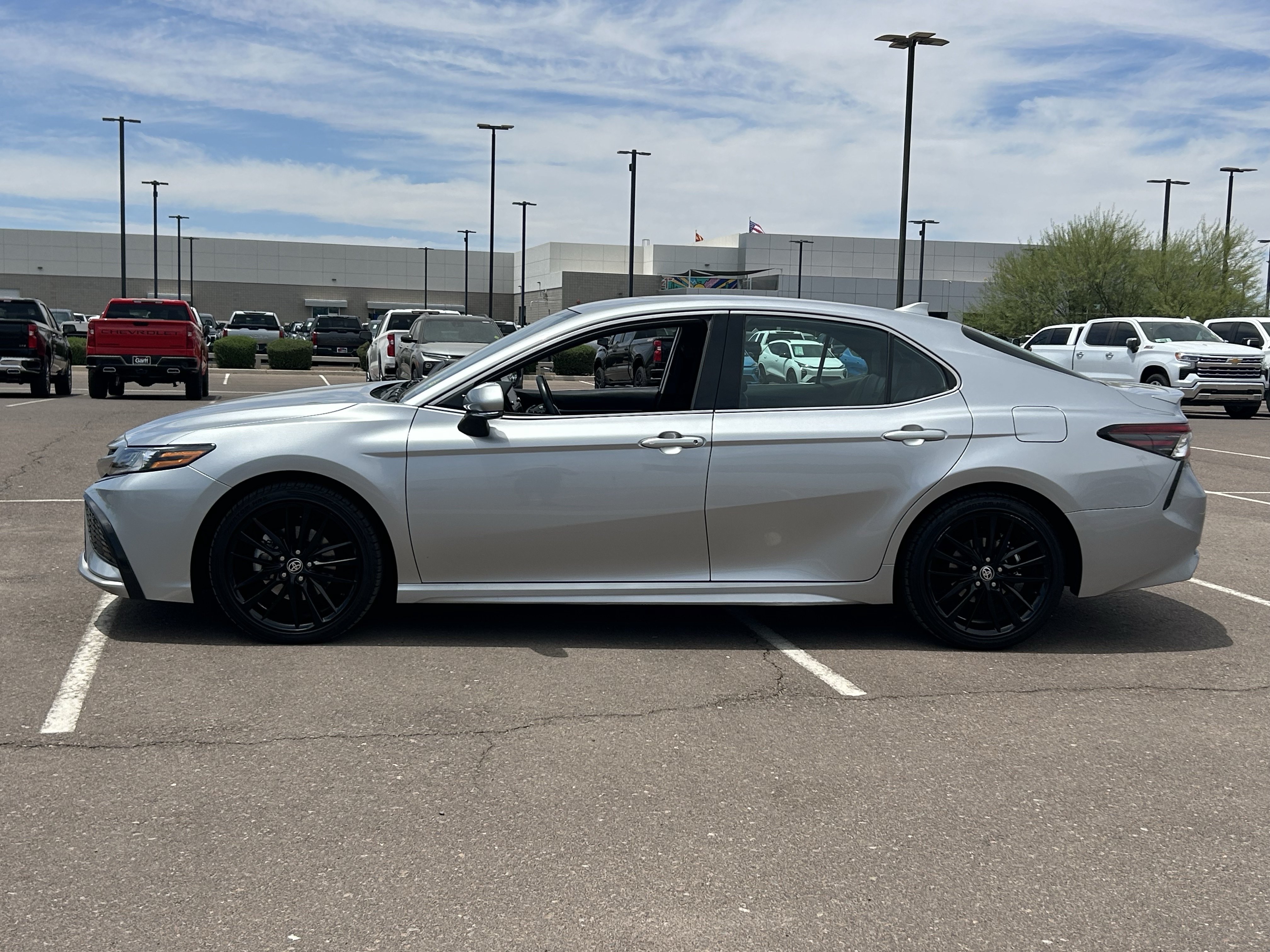 Used 2024 Toyota Camry XSE FWD video 2