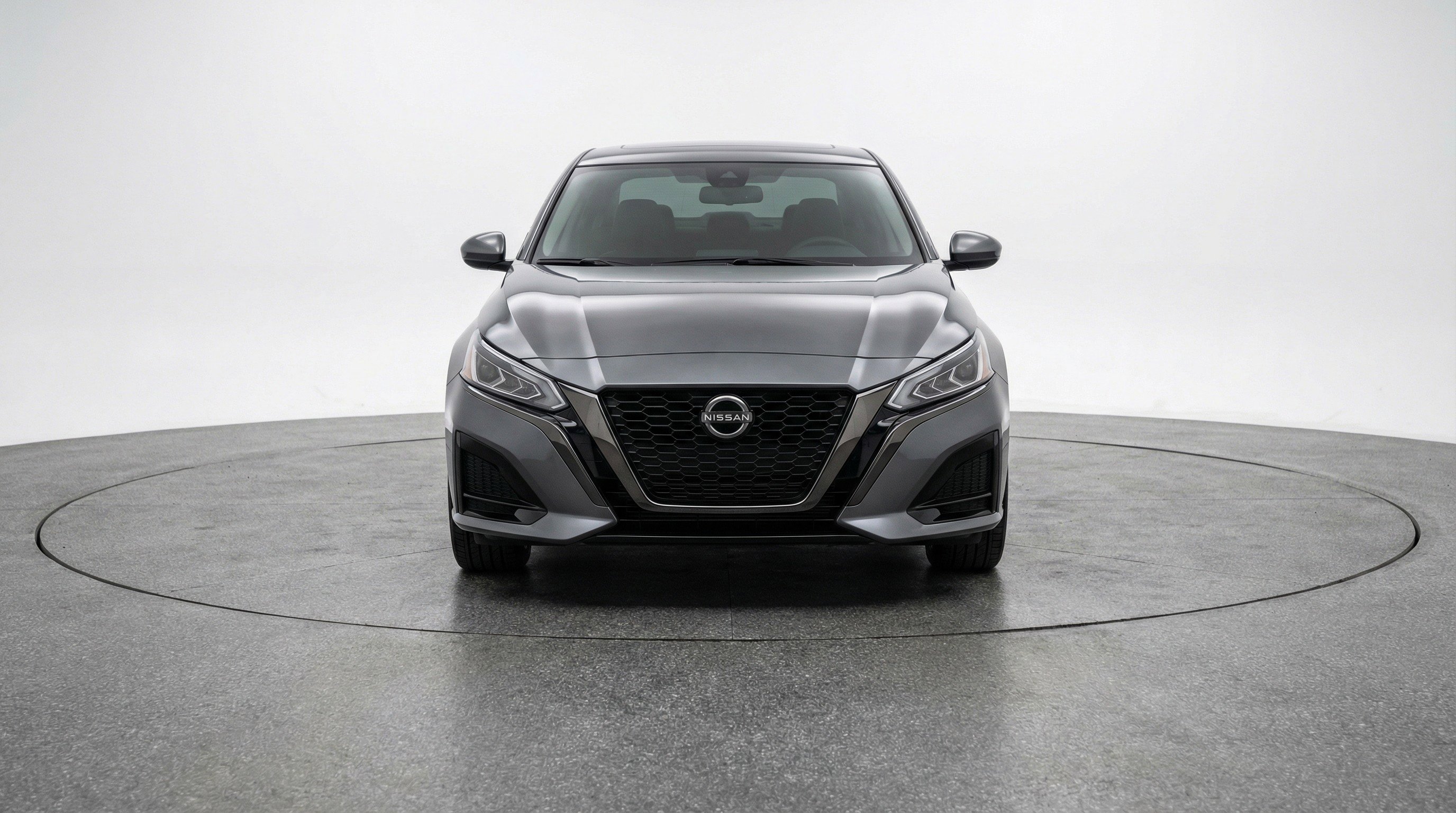 Used 2025 Nissan Altima 2.5 SV image 2