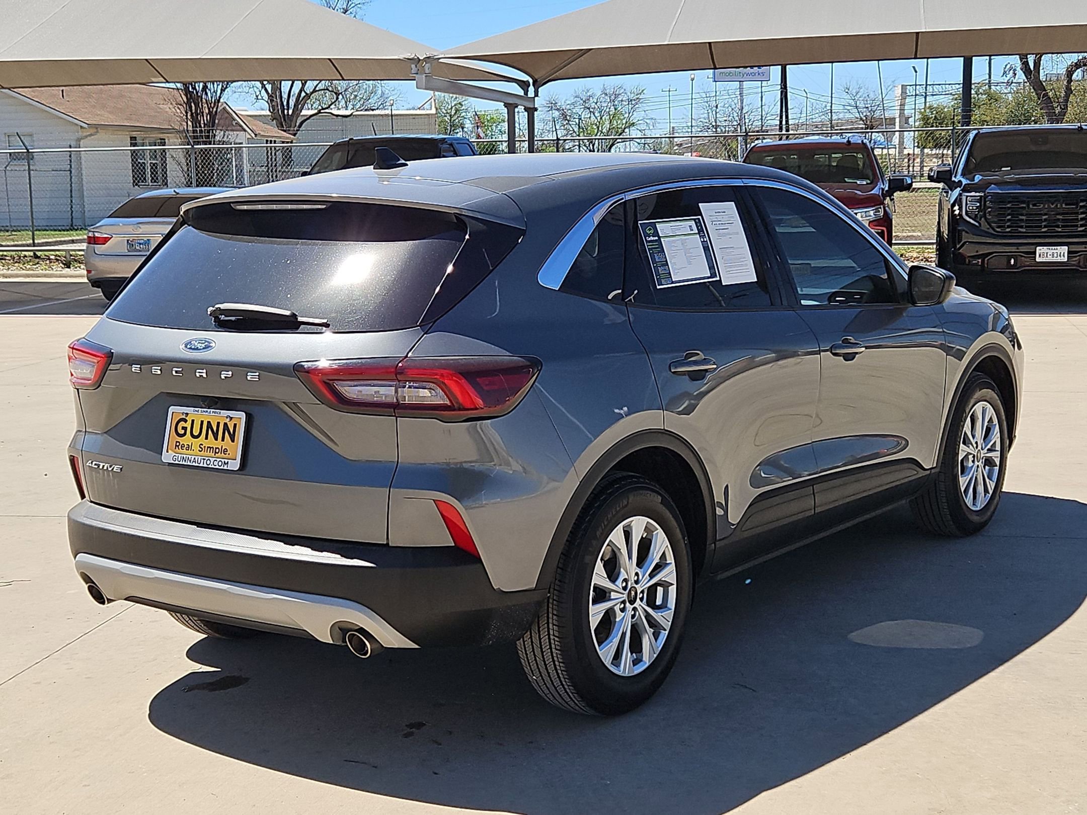 Used 2024 Ford Escape Active image 3