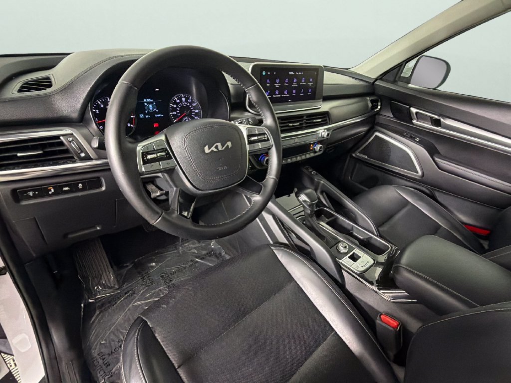 Used 2022 Kia Telluride S FWD image 19