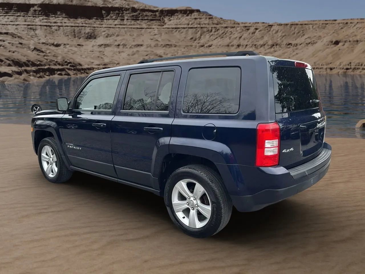 Used 2014 Jeep Patriot Latitude w/ Sun/Sound Group image 7