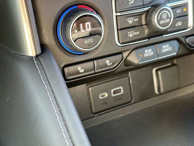 Used 2022 Chevrolet Tahoe Z71 w/ Off-Road Capability Package image 21