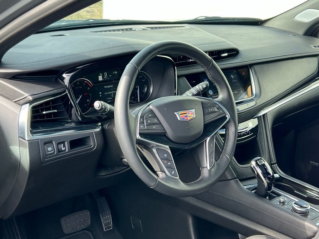 Certified 2025 Cadillac XT5 Premium Luxury image 5