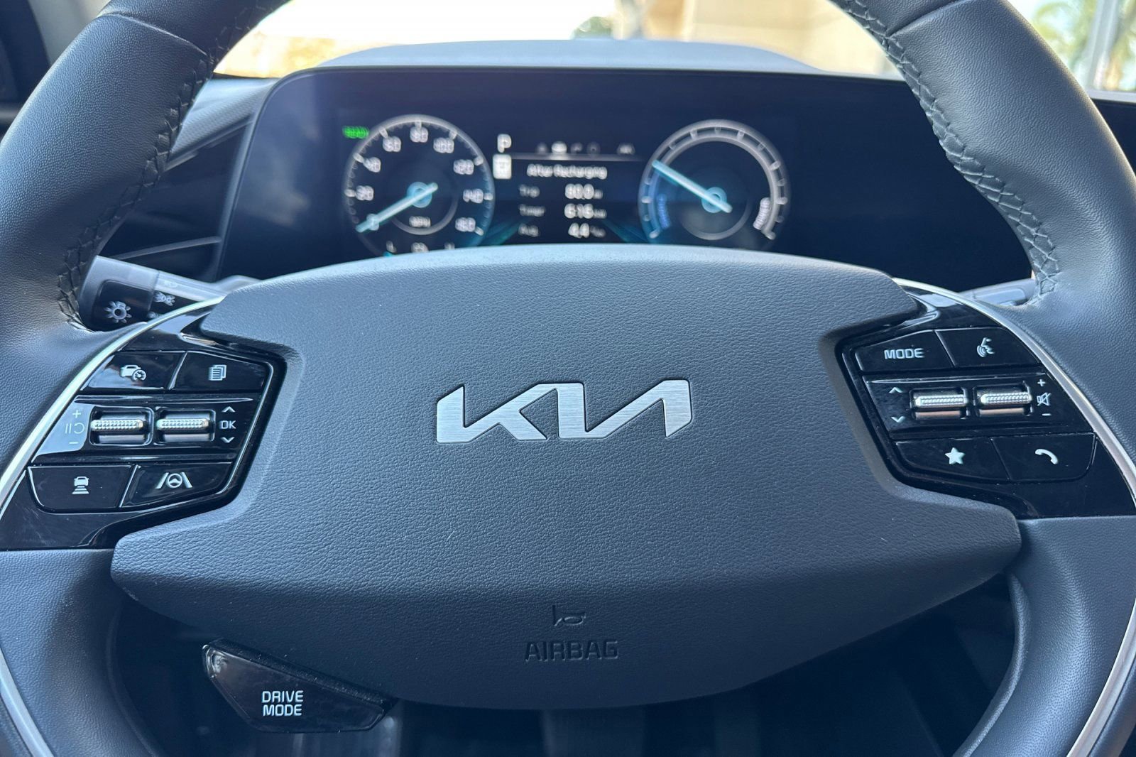 Used 2024 Kia Niro Wind FWD image 25